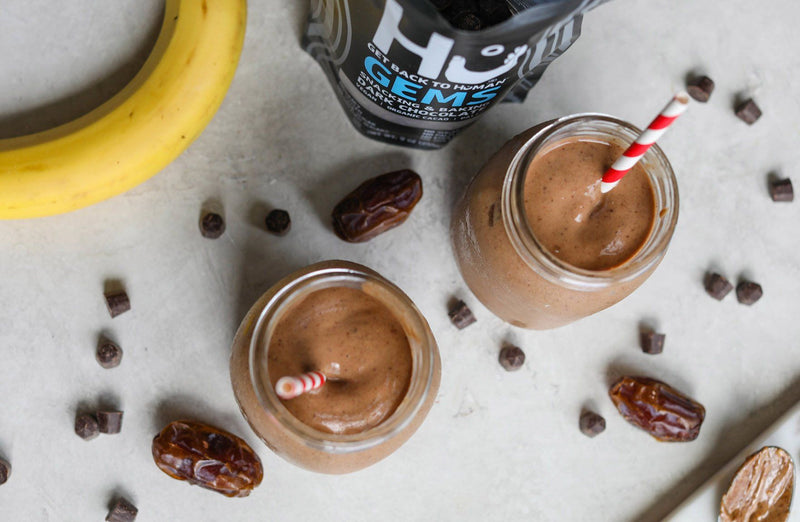 HEALTHY VEGAN CHOCOLATE MILKSHAKE