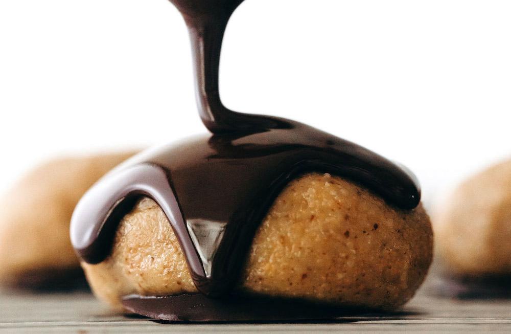 TAHINI ALMOND BUTTER CHOCOLATE EGGS